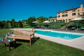 Hotels in Francavilla d'Ete